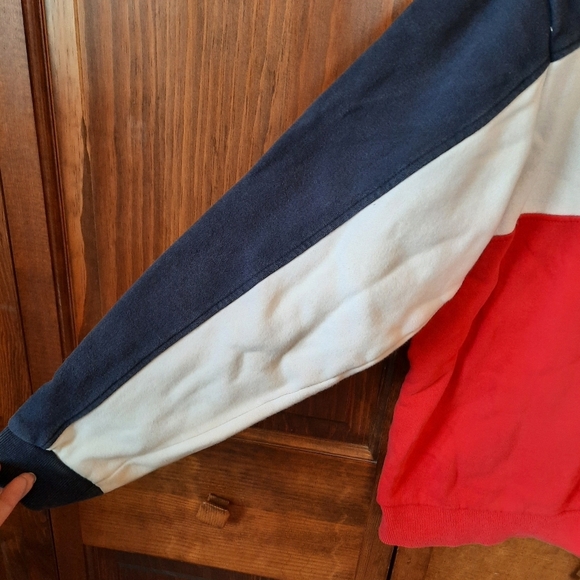 Fila Colorblock Red White Blue Embroidered Logo Crewneck Sweatshirt Size Large - Picture 6 of 10